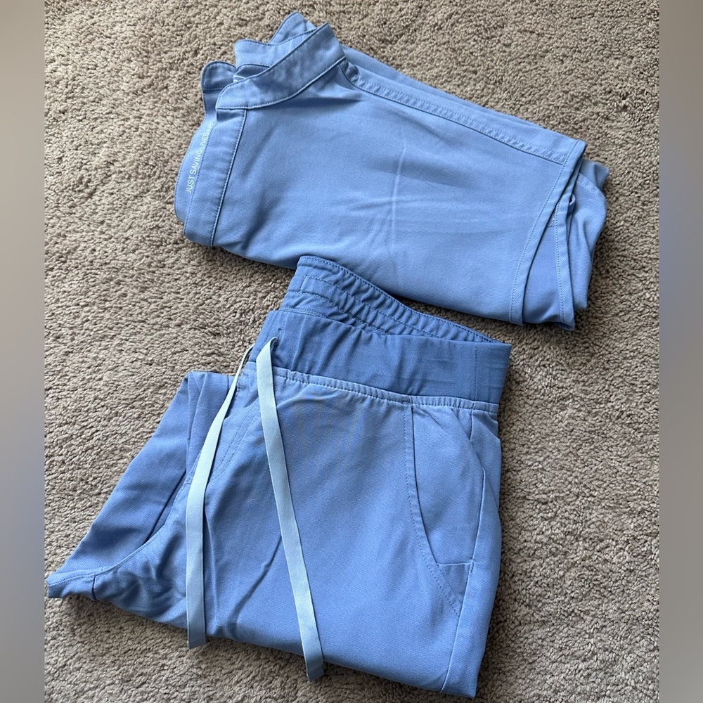 Figs Vapor Blue Space Dye Rafaela top and Zamora joggers